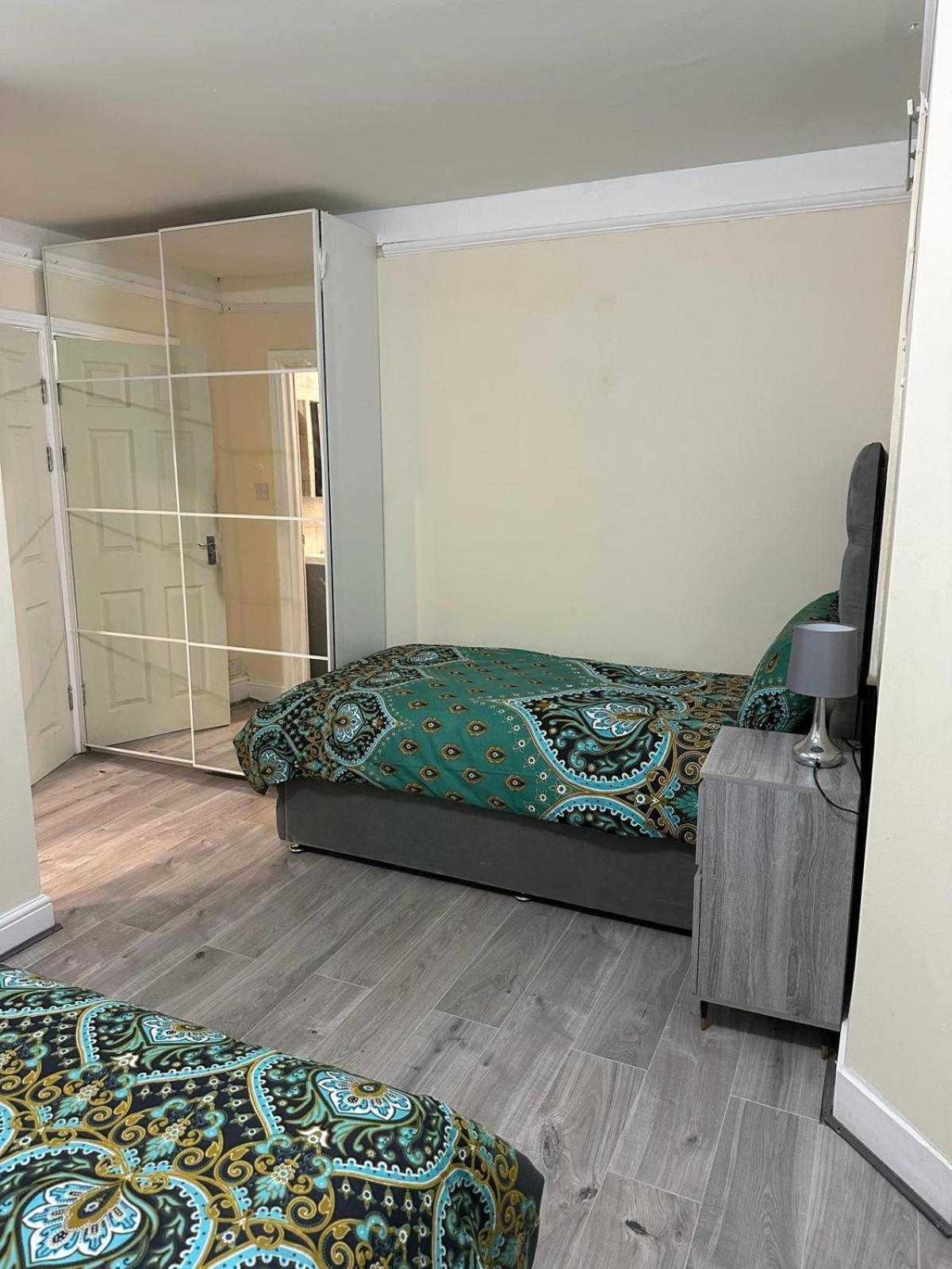 Elsaro Hotel Slough Kültér fotó